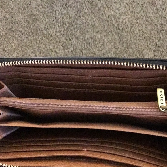 Fossil Rachel Style Crossbody Bag and matching Wallet - Picture 13 of 13